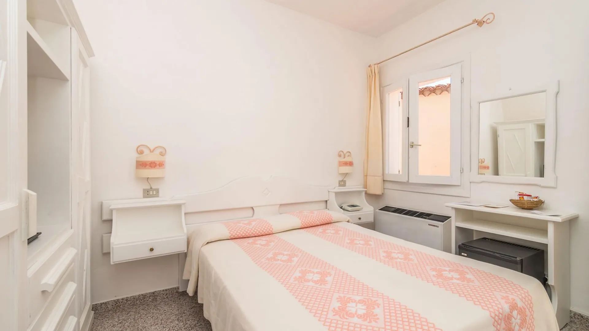 Hotel 3 Botti بايا سردينيا