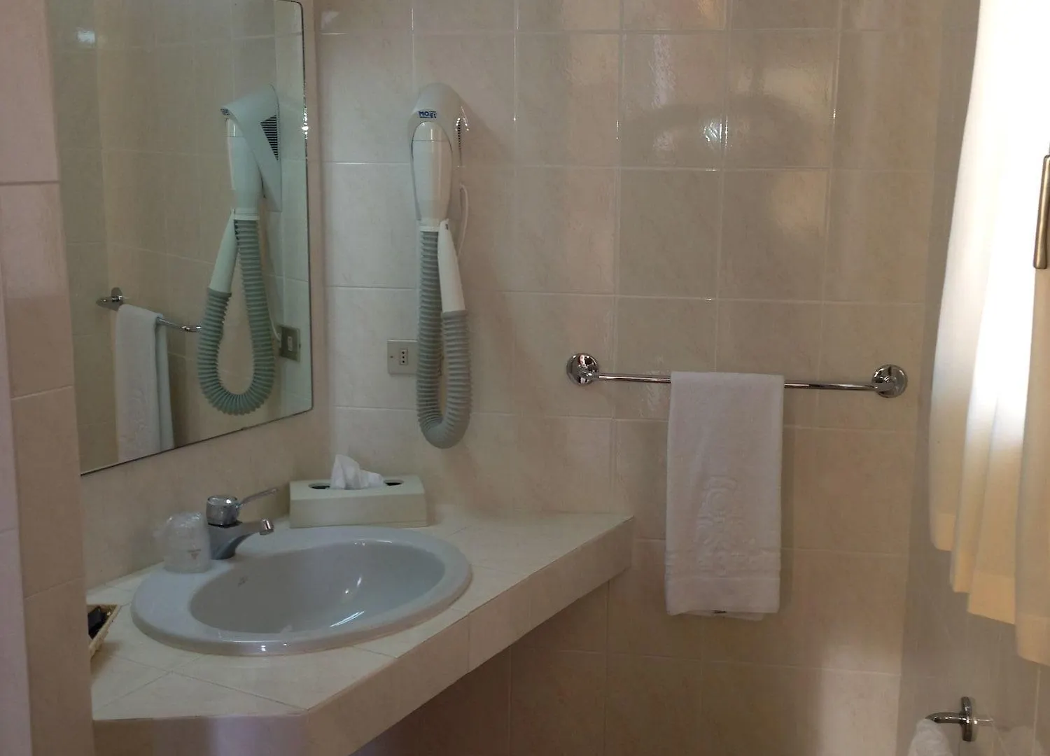 Hotel 3 Botti بايا سردينيا