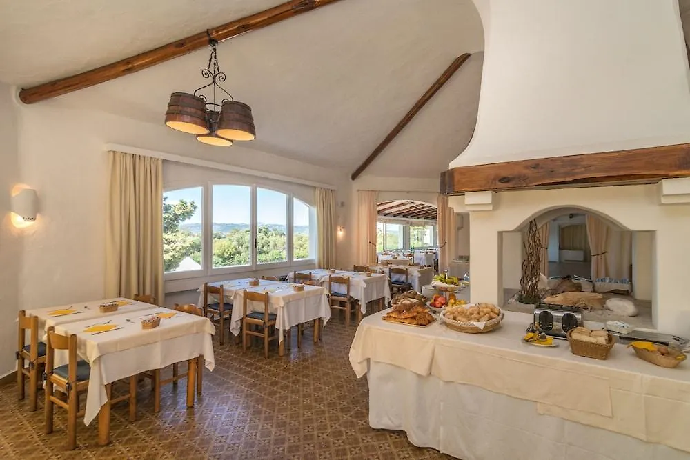 Hotel 3 Botti بايا سردينيا 3*,