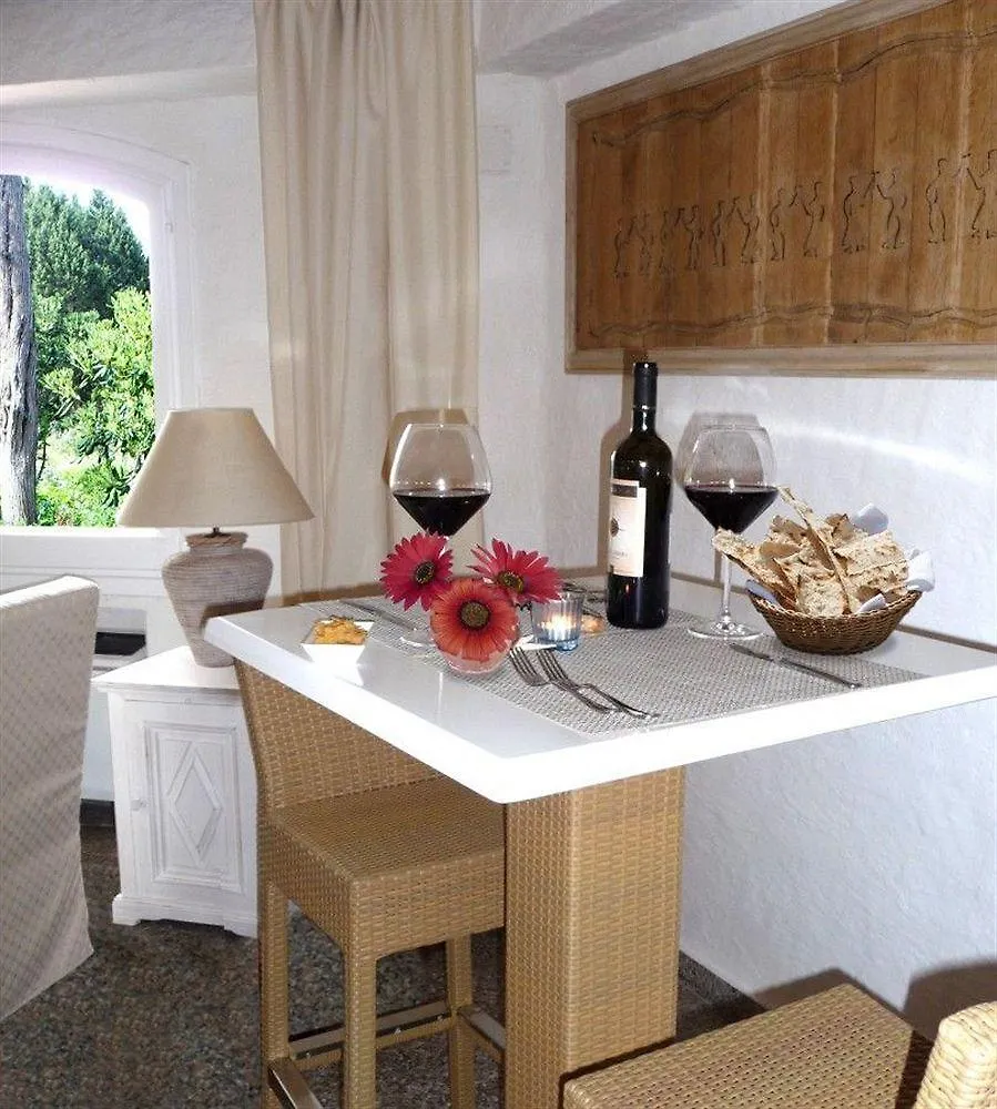 Hotel 3 Botti بايا سردينيا